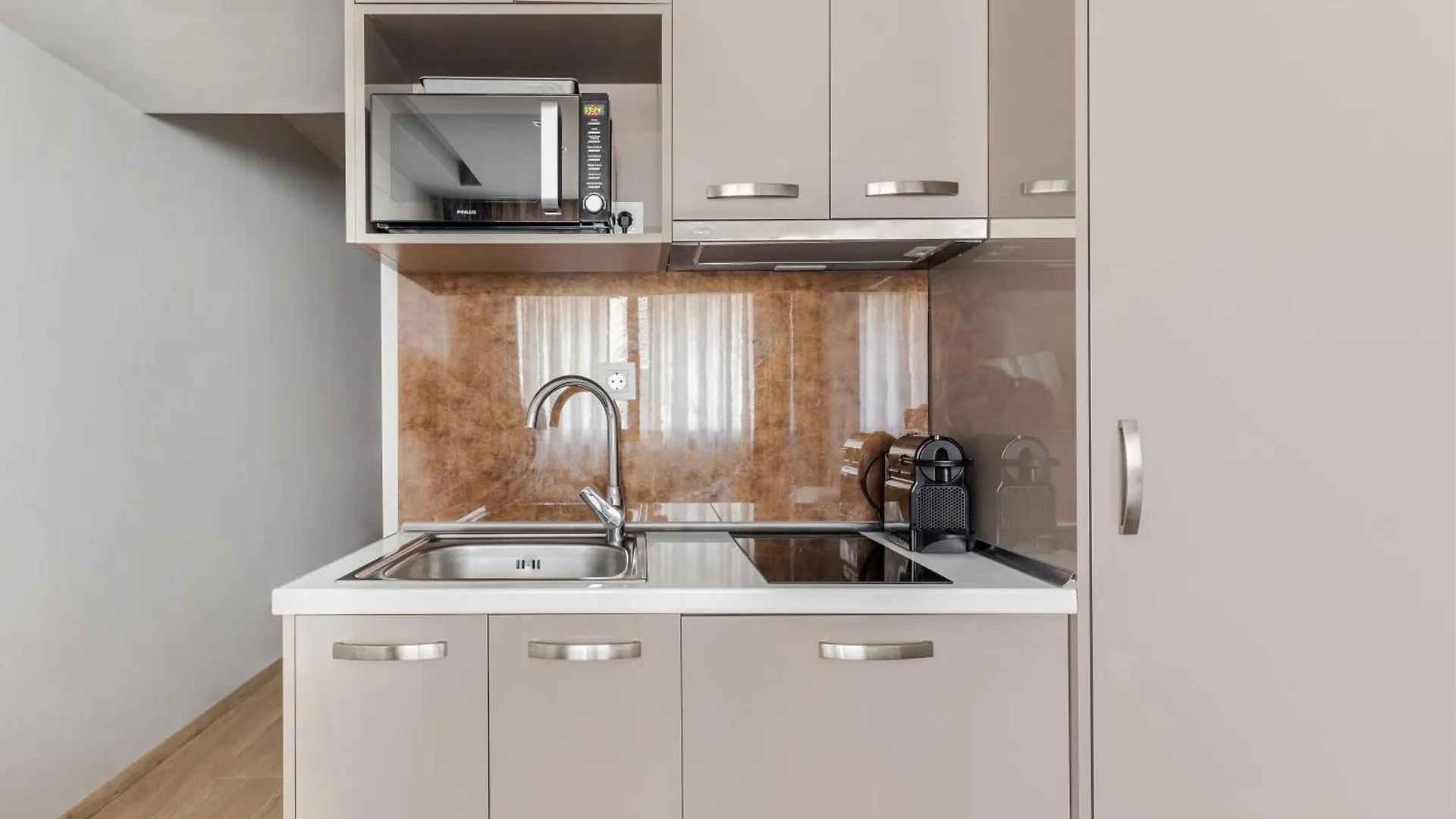 #Aura Studios & Suites V9-10 Salonicco Appartamento